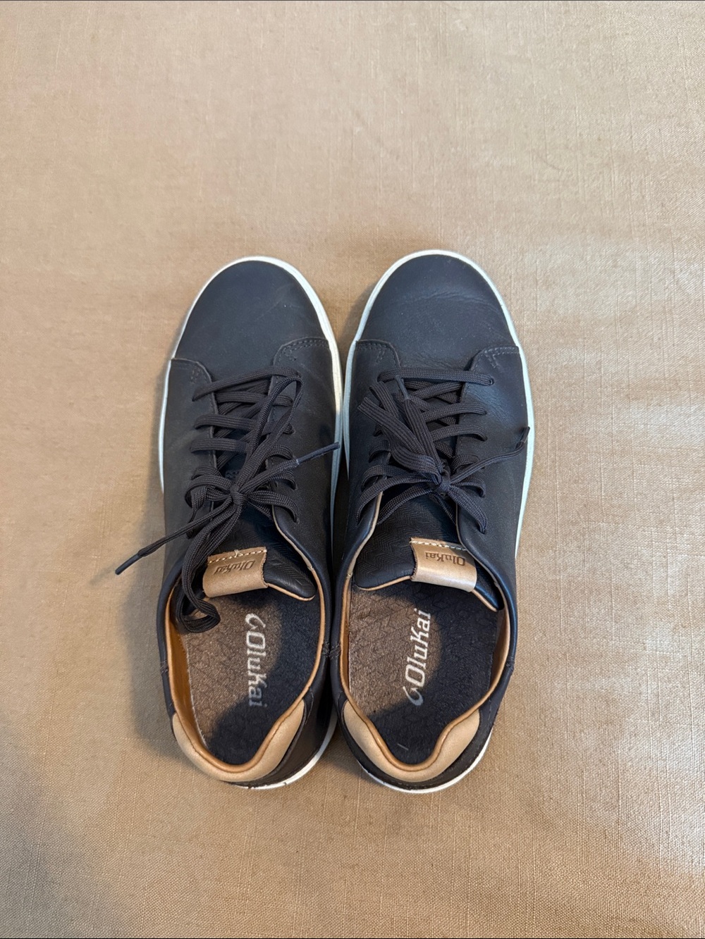 OluKai Men's Brown Golf Sneakers with Tan Accents